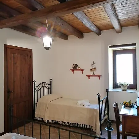 Borgo I Stritti Petralia Soprana